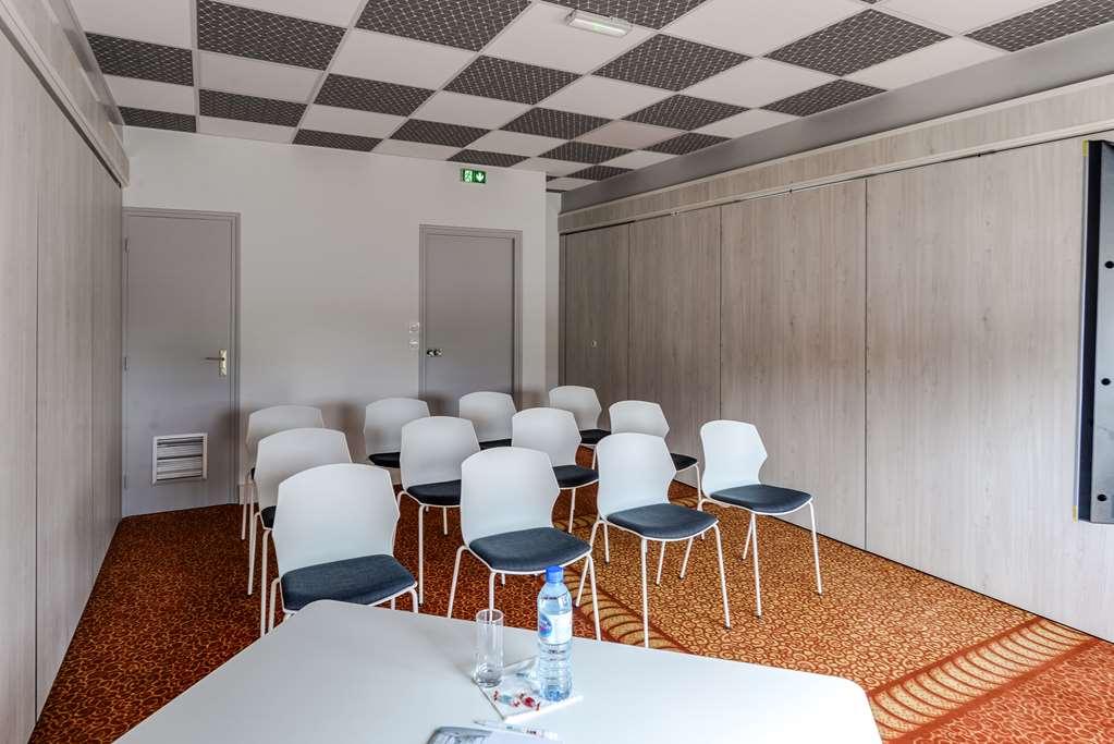 Brit Hotel Rennes Cesson Удобства фото