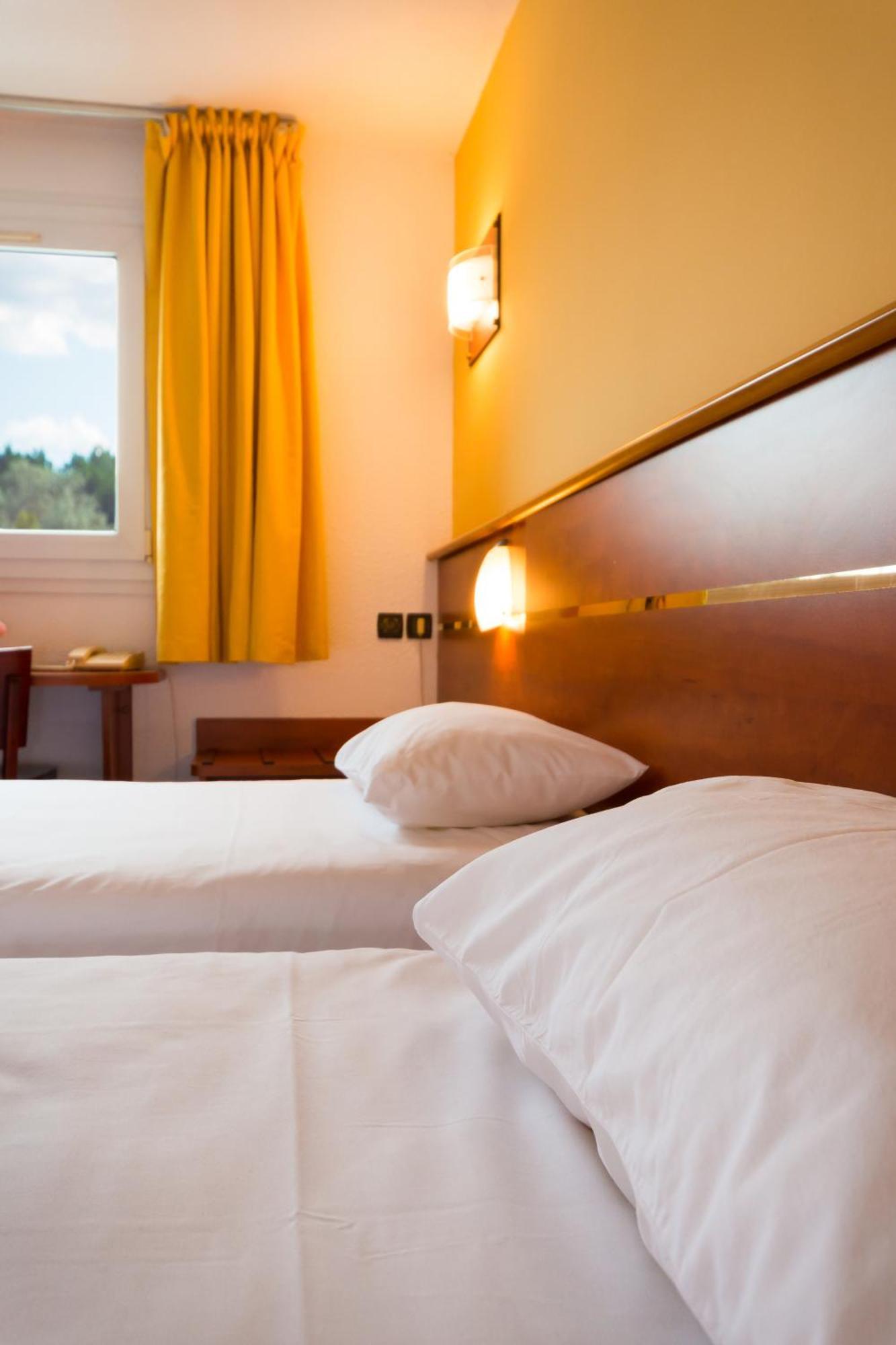 Brit Hotel Rennes Cesson Экстерьер фото